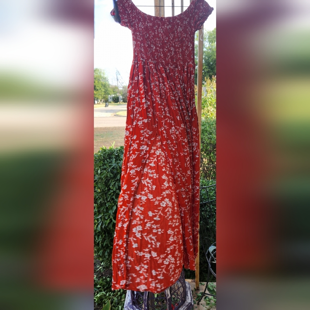Floral Red Women's Dress Size Medium